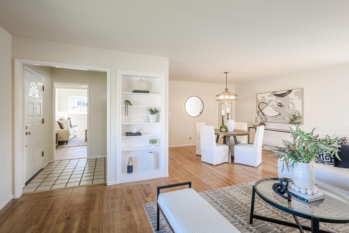 Detail Gallery Image 3 of 20 For 2224 Southampton Way, San Mateo,  CA 94403 - 3 Beds | 2 Baths