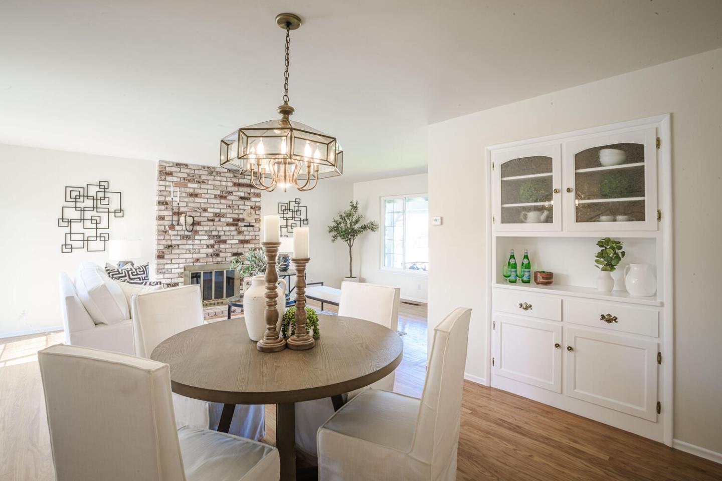 Detail Gallery Image 5 of 20 For 2224 Southampton Way, San Mateo,  CA 94403 - 3 Beds | 2 Baths