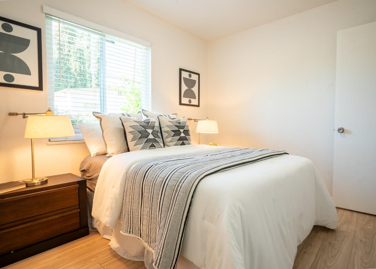 Detail Gallery Image 18 of 26 For 1725 Hogar Dr, San Jose,  CA 95124 - 3 Beds | 2 Baths