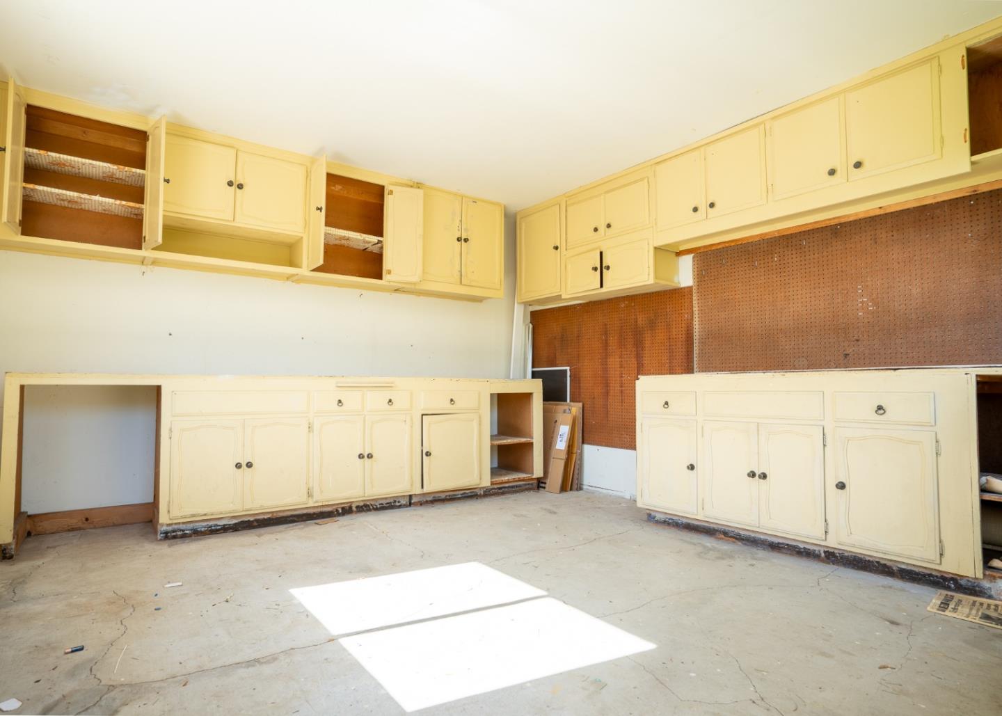Detail Gallery Image 25 of 26 For 1725 Hogar Dr, San Jose,  CA 95124 - 3 Beds | 2 Baths