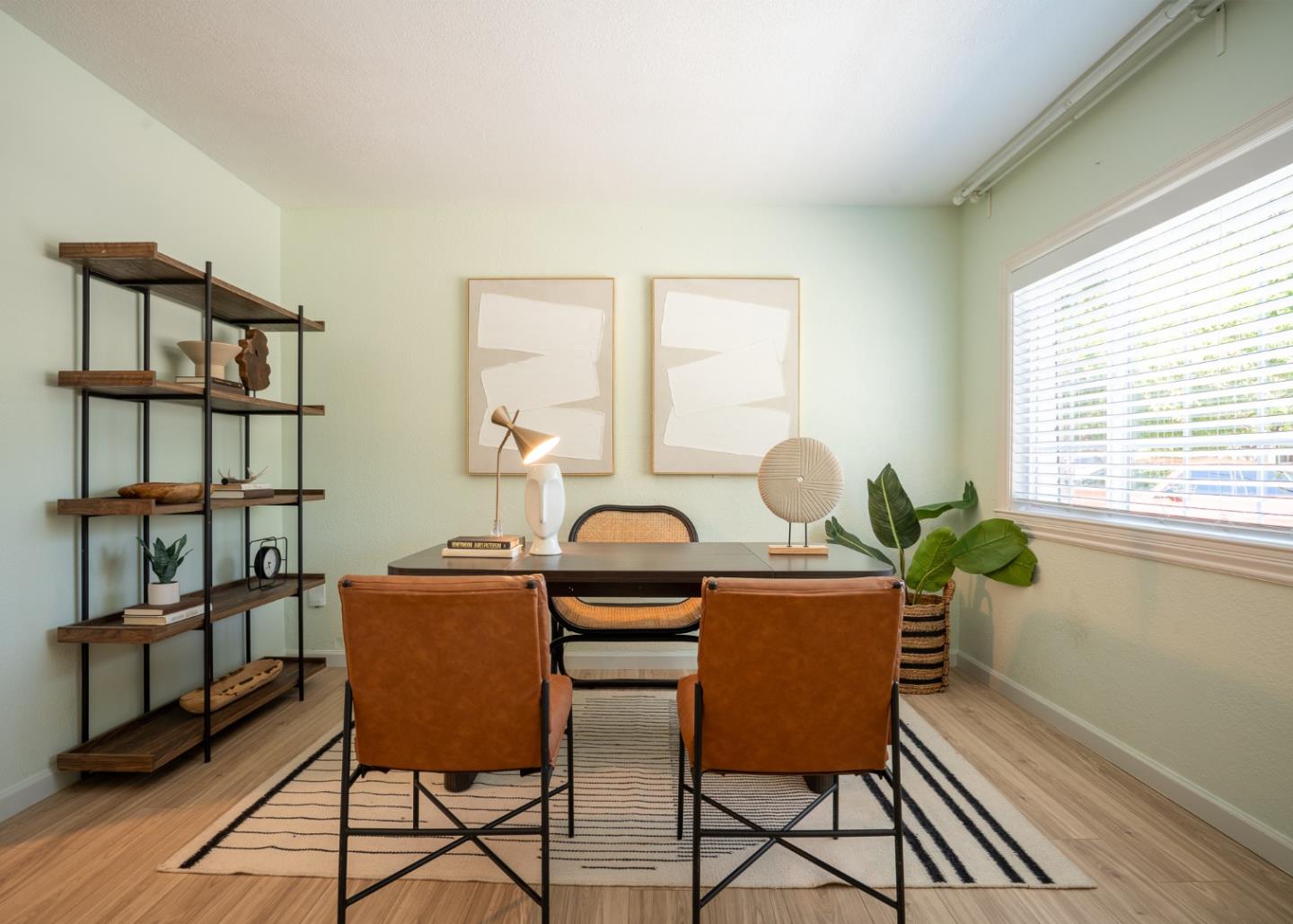 Detail Gallery Image 5 of 26 For 1725 Hogar Dr, San Jose,  CA 95124 - 3 Beds | 2 Baths