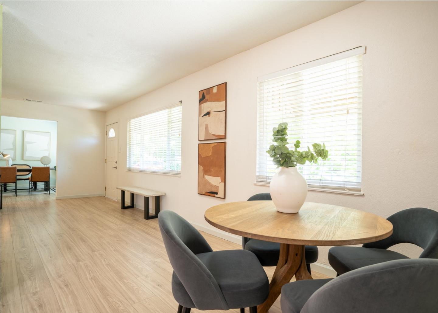 Detail Gallery Image 8 of 26 For 1725 Hogar Dr, San Jose,  CA 95124 - 3 Beds | 2 Baths