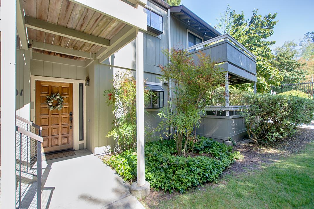 Detail Gallery Image 3 of 20 For 111 Bean Creek Rd #101,  Scotts Valley,  CA 95066 - 2 Beds | 2 Baths