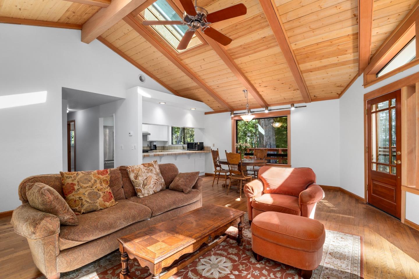 Detail Gallery Image 10 of 52 For 9755 Empire Grade, Santa Cruz,  CA 95060 - 3 Beds | 2 Baths