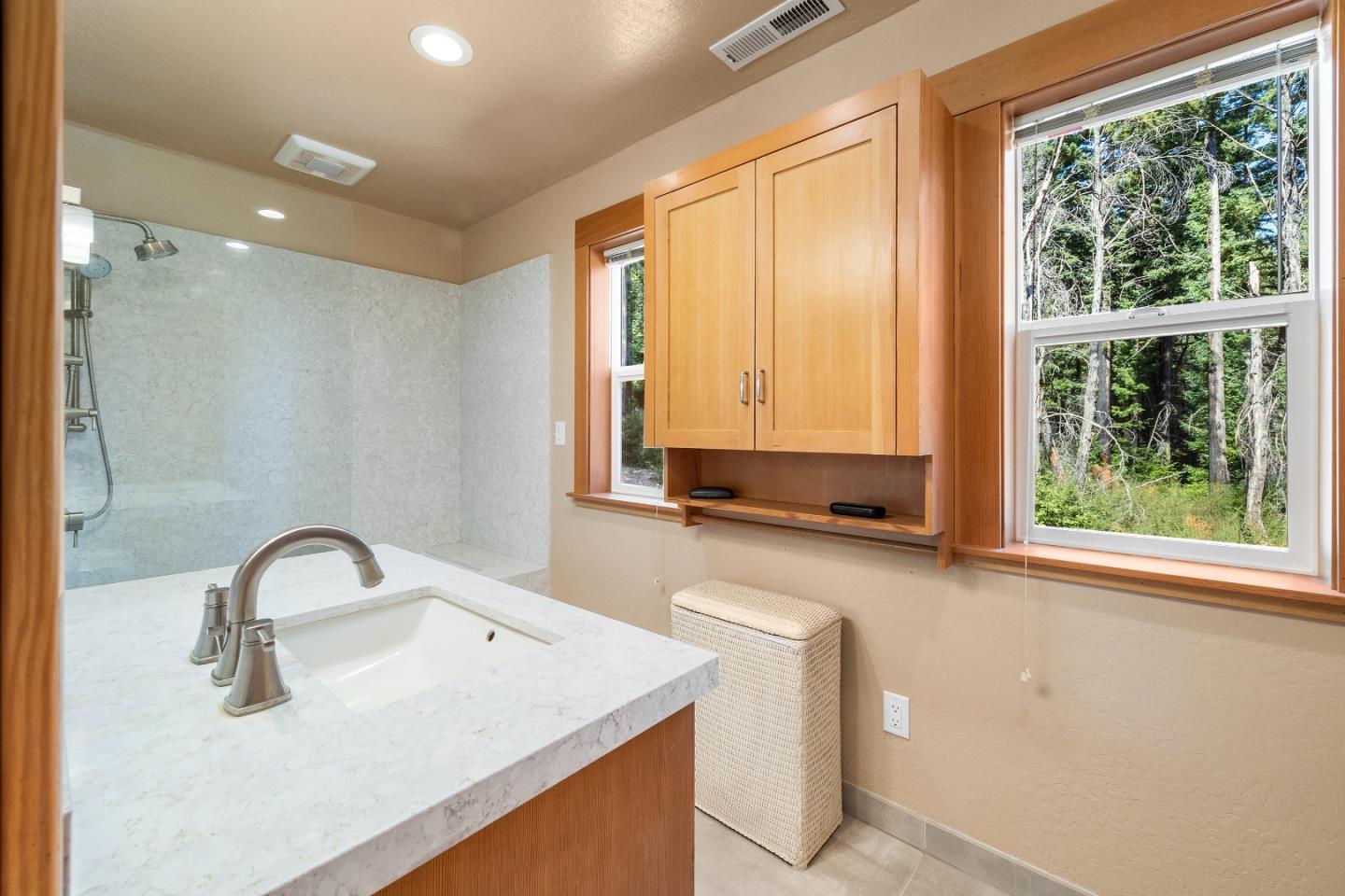 Detail Gallery Image 27 of 52 For 9755 Empire Grade, Santa Cruz,  CA 95060 - 3 Beds | 2 Baths