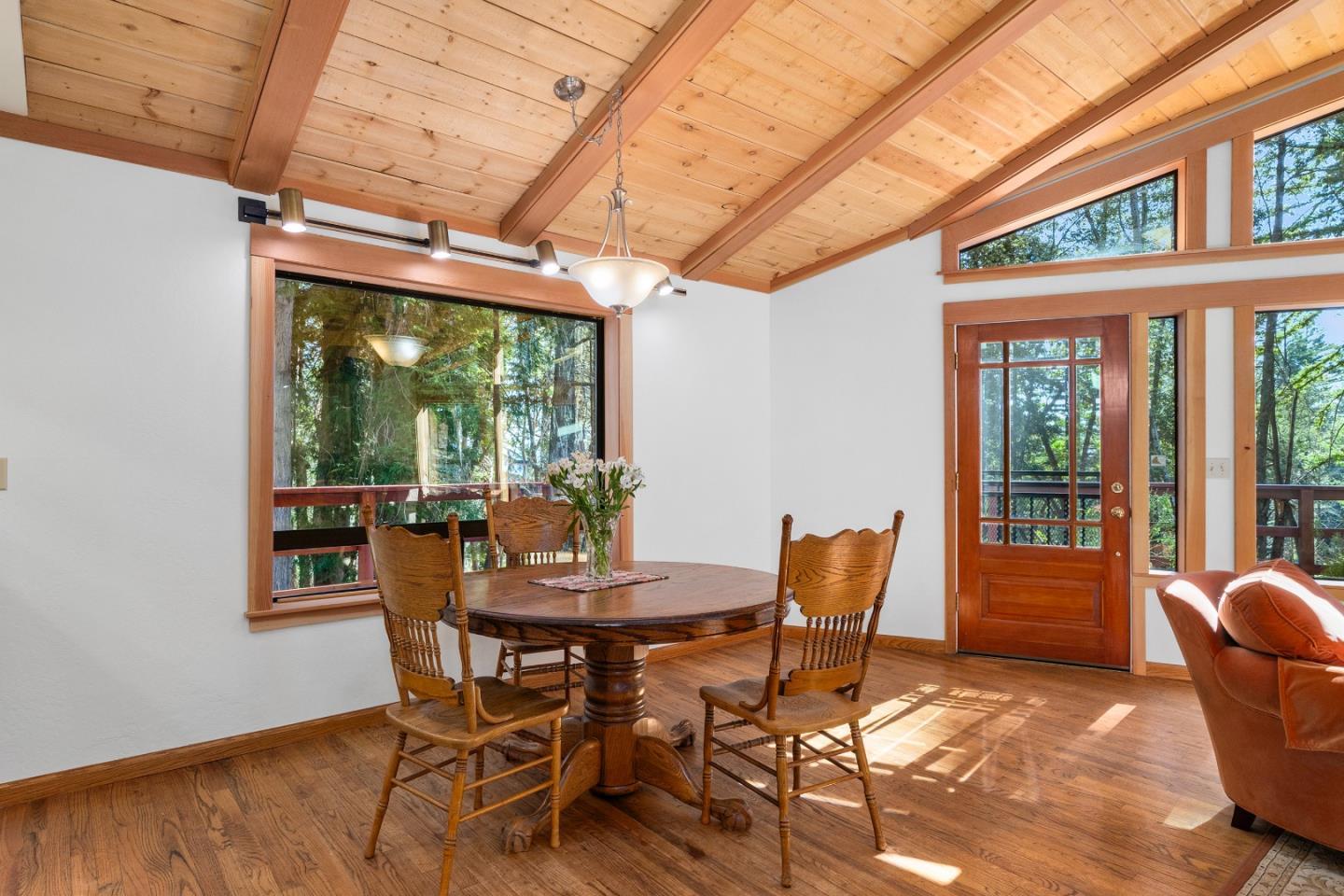 Detail Gallery Image 8 of 52 For 9755 Empire Grade, Santa Cruz,  CA 95060 - 3 Beds | 2 Baths