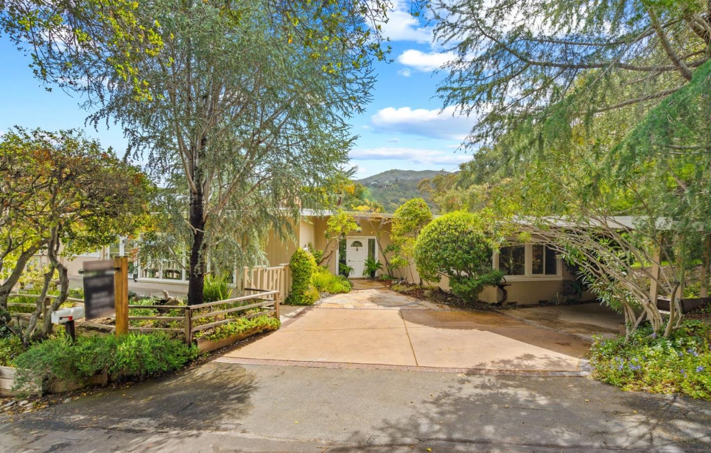 Detail Gallery Image 2 of 82 For 17180 Crescent Dr, Los Gatos,  CA 95030 - 5 Beds | 5 Baths