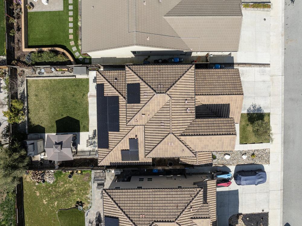 Detail Gallery Image 2 of 30 For 1618 Lily Ct, Hollister,  CA 95023 - 4 Beds | 2/1 Baths