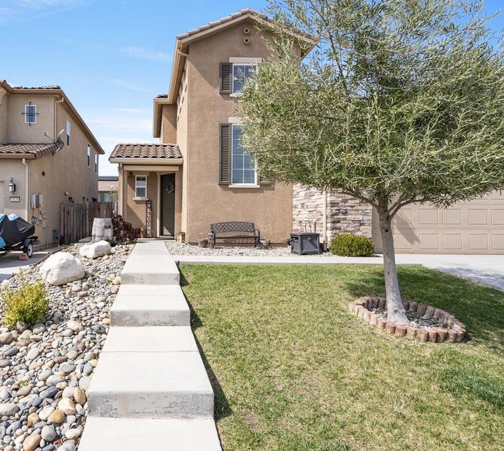 Detail Gallery Image 3 of 30 For 1618 Lily Ct, Hollister,  CA 95023 - 4 Beds | 2/1 Baths