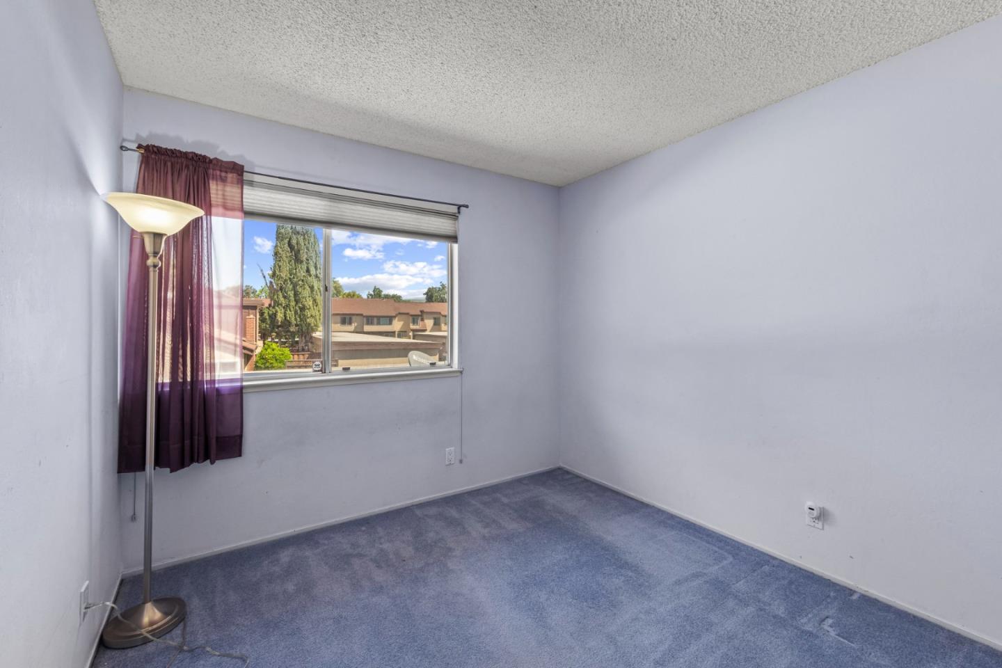 Detail Gallery Image 14 of 27 For 2324 Toiyabe Way, San Jose,  CA 95133 - 4 Beds | 2/1 Baths