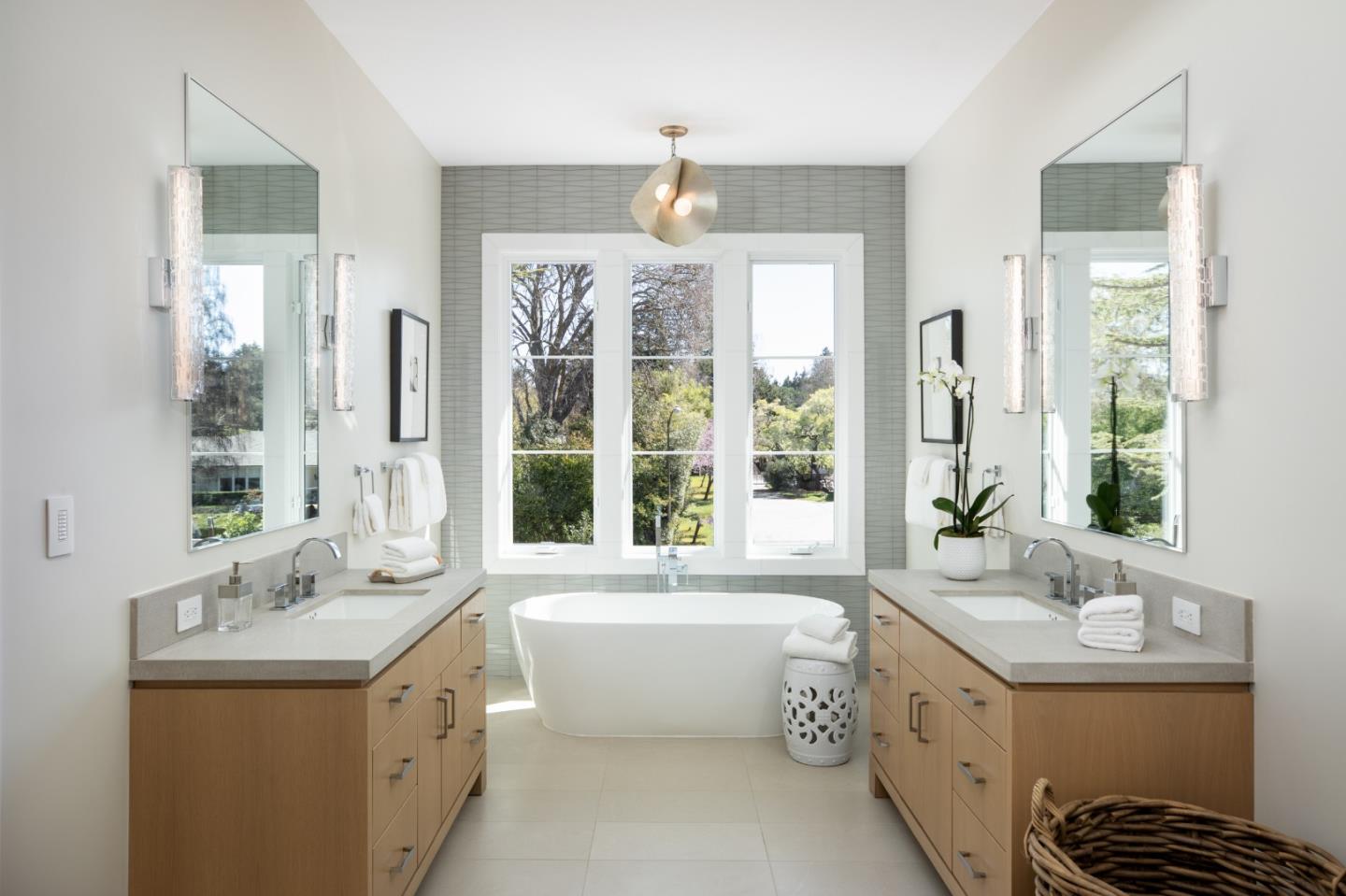 Detail Gallery Image 24 of 65 For 30 Adam Way, Atherton,  CA 94027 - 6 Beds | 6/2 Baths
