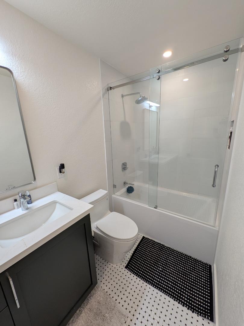 Detail Gallery Image 9 of 21 For 413 Piccadilly Pl #13,  San Bruno,  CA 94066 - 2 Beds | 1 Baths