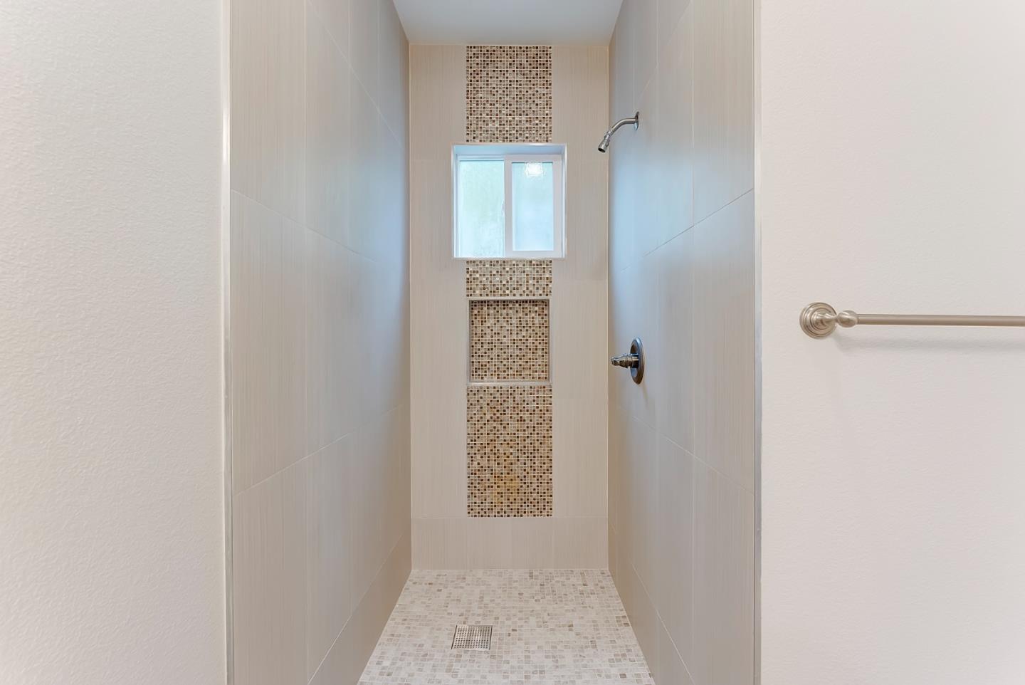 Detail Gallery Image 19 of 43 For 680 S 12th St, San Jose,  CA 95112 - 3 Beds | 2 Baths