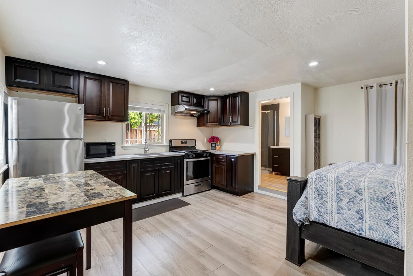 Detail Gallery Image 24 of 43 For 680 S 12th St, San Jose,  CA 95112 - 3 Beds | 2 Baths