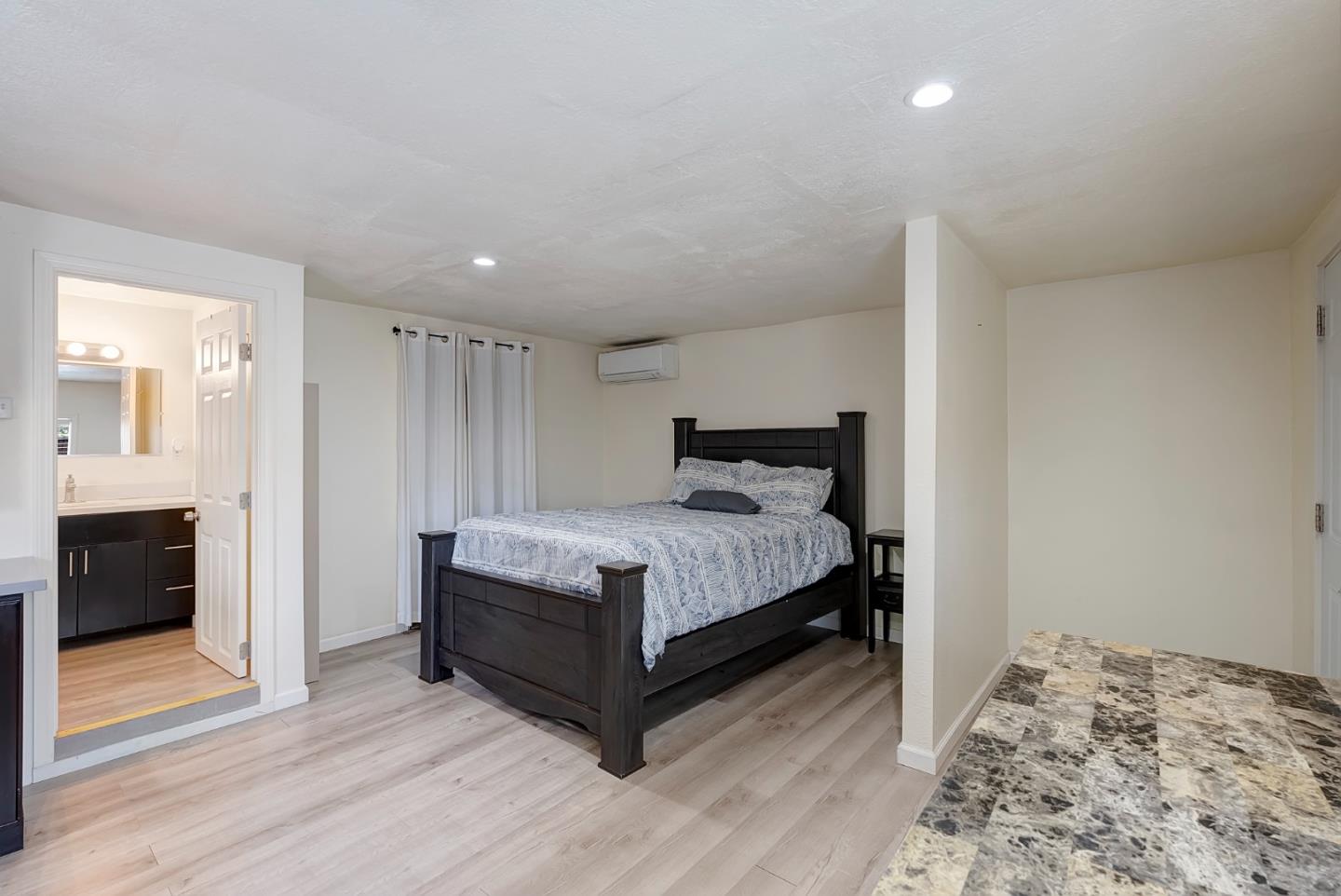 Detail Gallery Image 25 of 43 For 680 S 12th St, San Jose,  CA 95112 - 3 Beds | 2 Baths