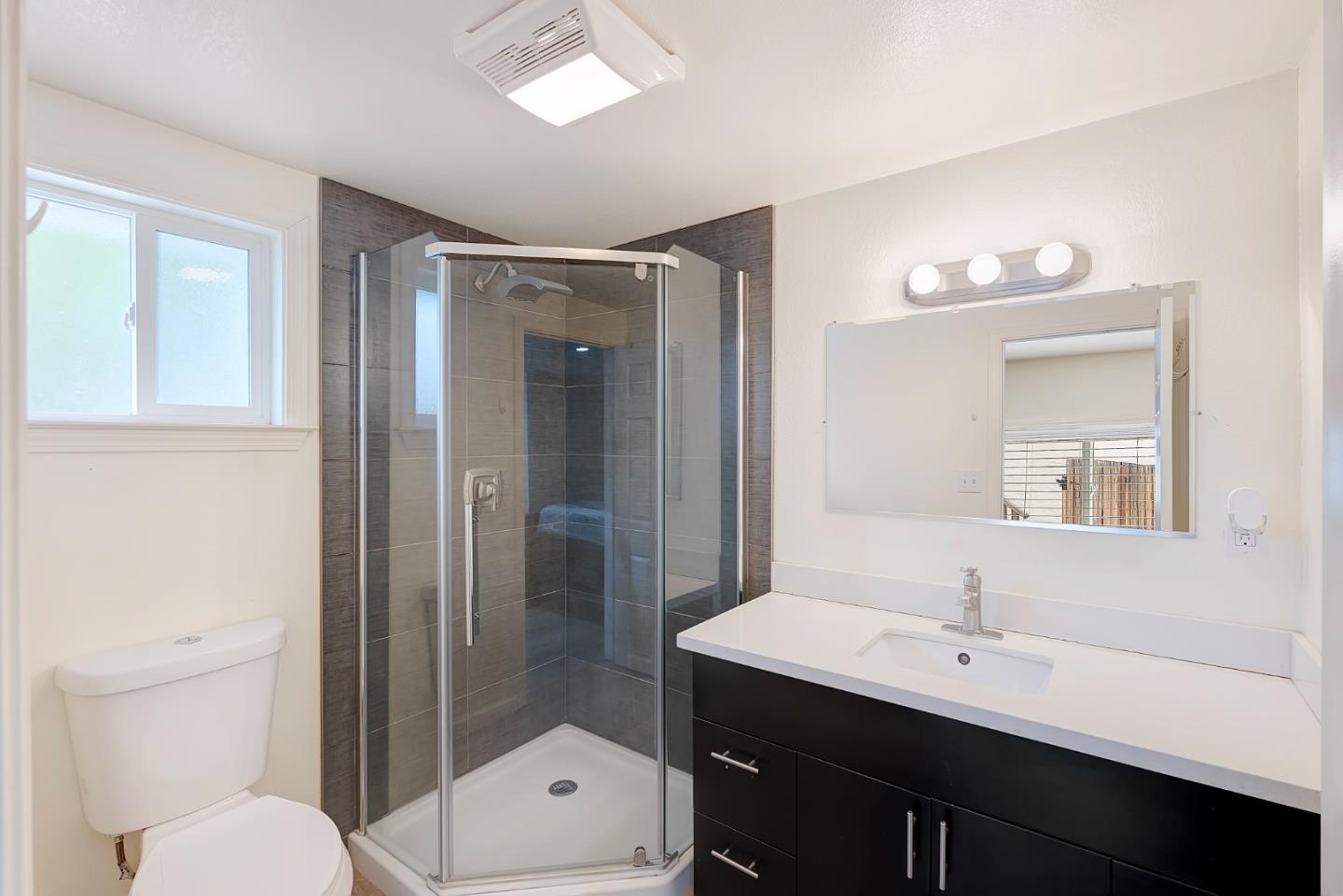 Detail Gallery Image 27 of 43 For 680 S 12th St, San Jose,  CA 95112 - 3 Beds | 2 Baths