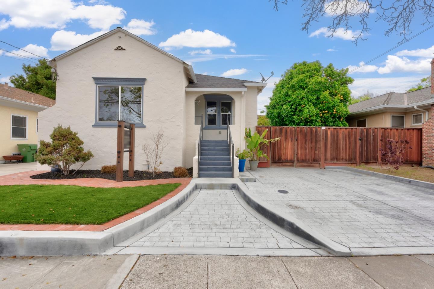 Detail Gallery Image 4 of 43 For 680 S 12th St, San Jose,  CA 95112 - 3 Beds | 2 Baths