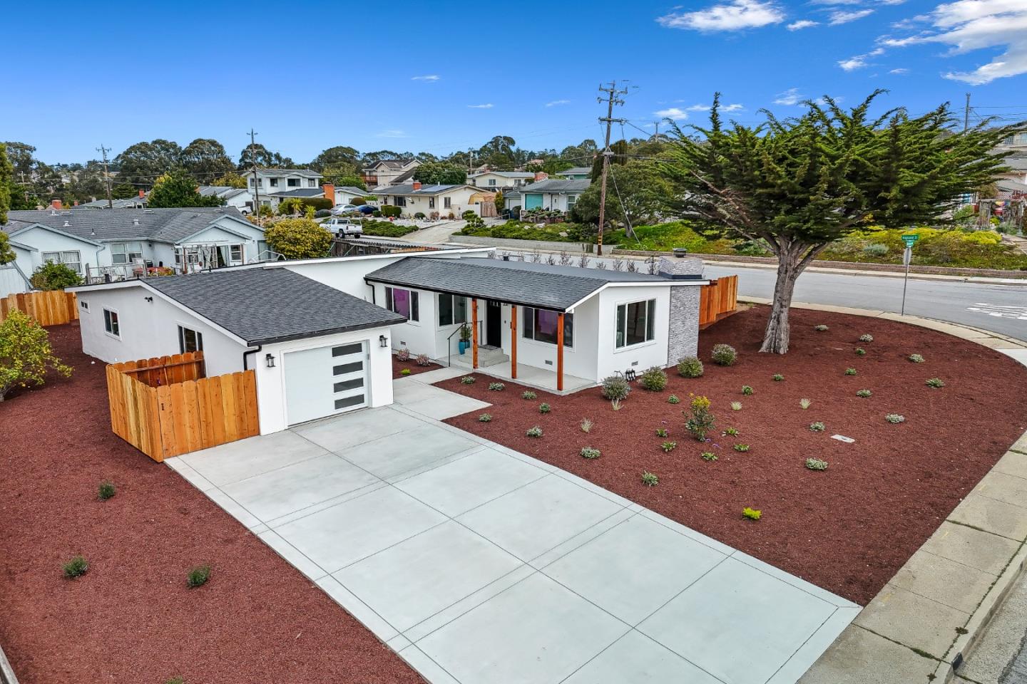 Detail Gallery Image 2 of 40 For 1585 Ord Grove Ave, Seaside,  CA 93955 - 3 Beds | 2 Baths