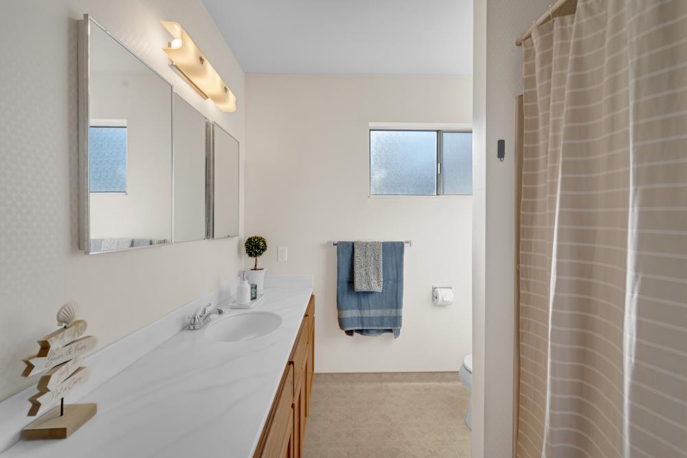 Detail Gallery Image 29 of 51 For 281 Donald Dr, Hollister,  CA 95023 - 3 Beds | 2 Baths