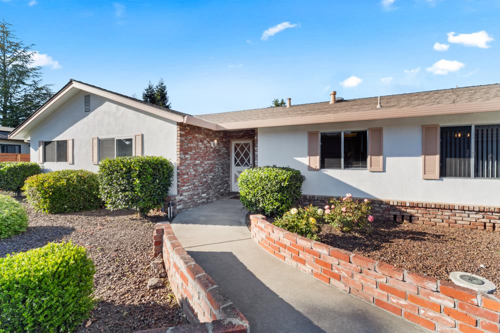Detail Gallery Image 5 of 51 For 281 Donald Dr, Hollister,  CA 95023 - 3 Beds | 2 Baths