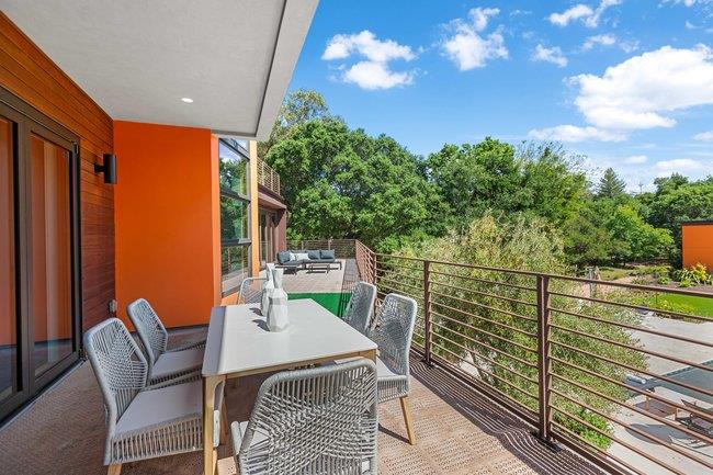 Detail Gallery Image 13 of 114 For 14835 Baranga Ln, Saratoga,  CA 95070 - 7 Beds | 6/2 Baths