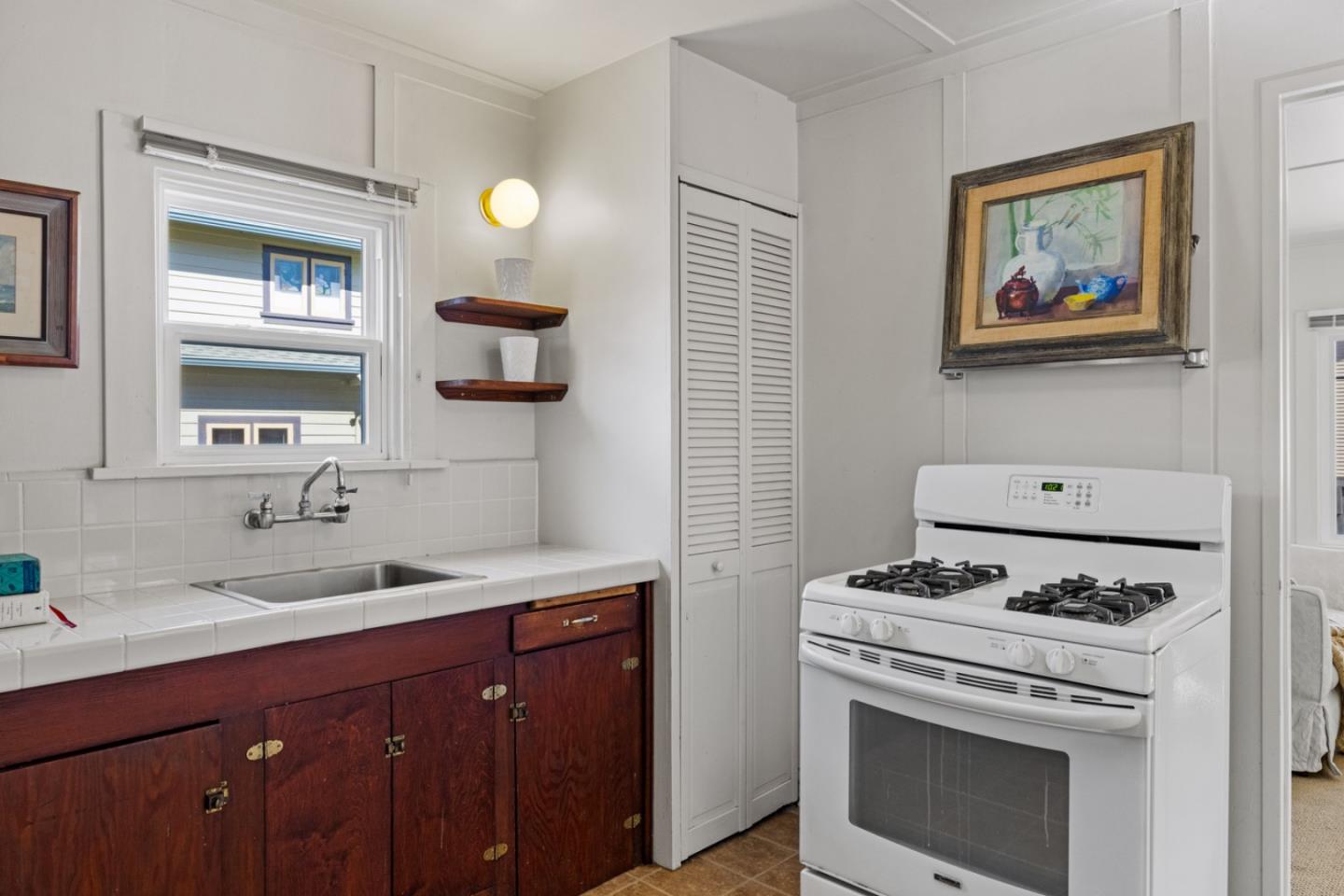 Detail Gallery Image 30 of 44 For 687 & 689 Mermaid Ave, Pacific Grove,  CA 93950 - 2 Beds | 1 Baths