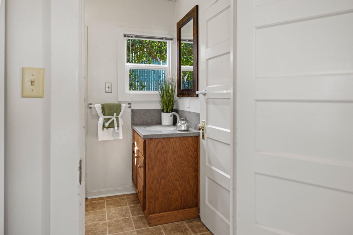 Detail Gallery Image 31 of 44 For 687 & 689 Mermaid Ave, Pacific Grove,  CA 93950 - 2 Beds | 1 Baths