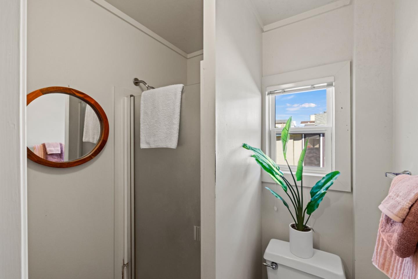 Detail Gallery Image 33 of 44 For 687 & 689 Mermaid Ave, Pacific Grove,  CA 93950 - 2 Beds | 1 Baths