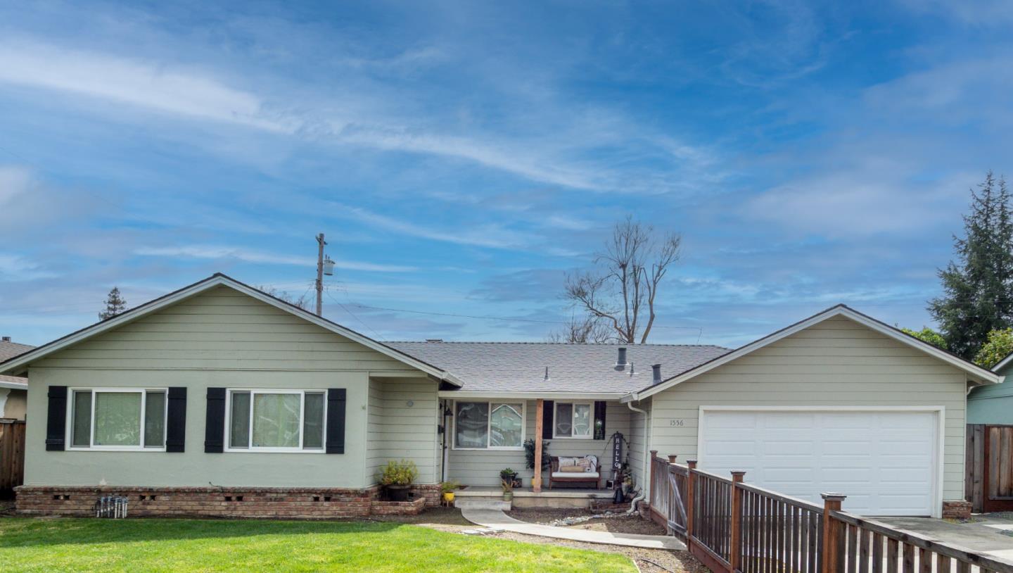Detail Gallery Image 2 of 31 For 1556 Foxworthy Ave, San Jose,  CA 95118 - 3 Beds | 2 Baths