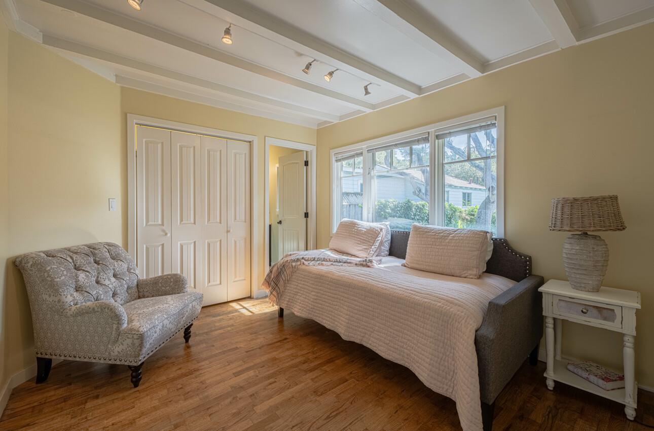 Detail Gallery Image 18 of 28 For 1205 Shafter Ave, Pacific Grove,  CA 93950 - 2 Beds | 1/1 Baths
