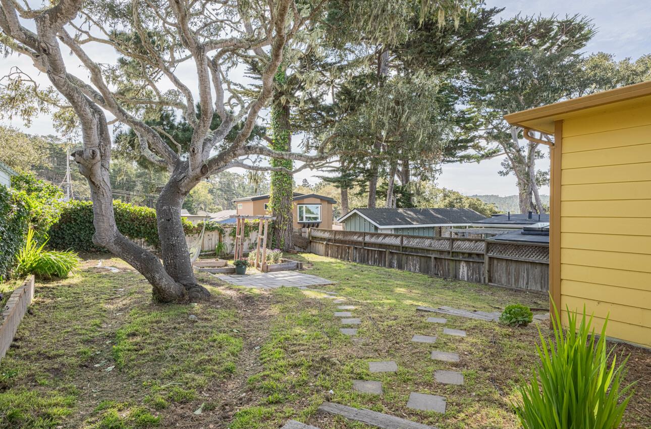 Detail Gallery Image 23 of 28 For 1205 Shafter Ave, Pacific Grove,  CA 93950 - 2 Beds | 1/1 Baths