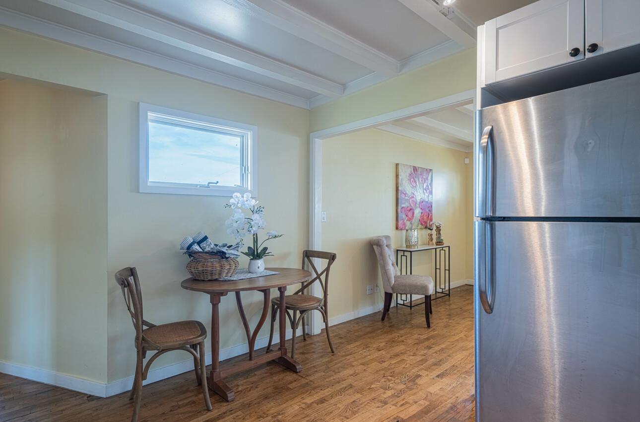 Detail Gallery Image 8 of 28 For 1205 Shafter Ave, Pacific Grove,  CA 93950 - 2 Beds | 1/1 Baths