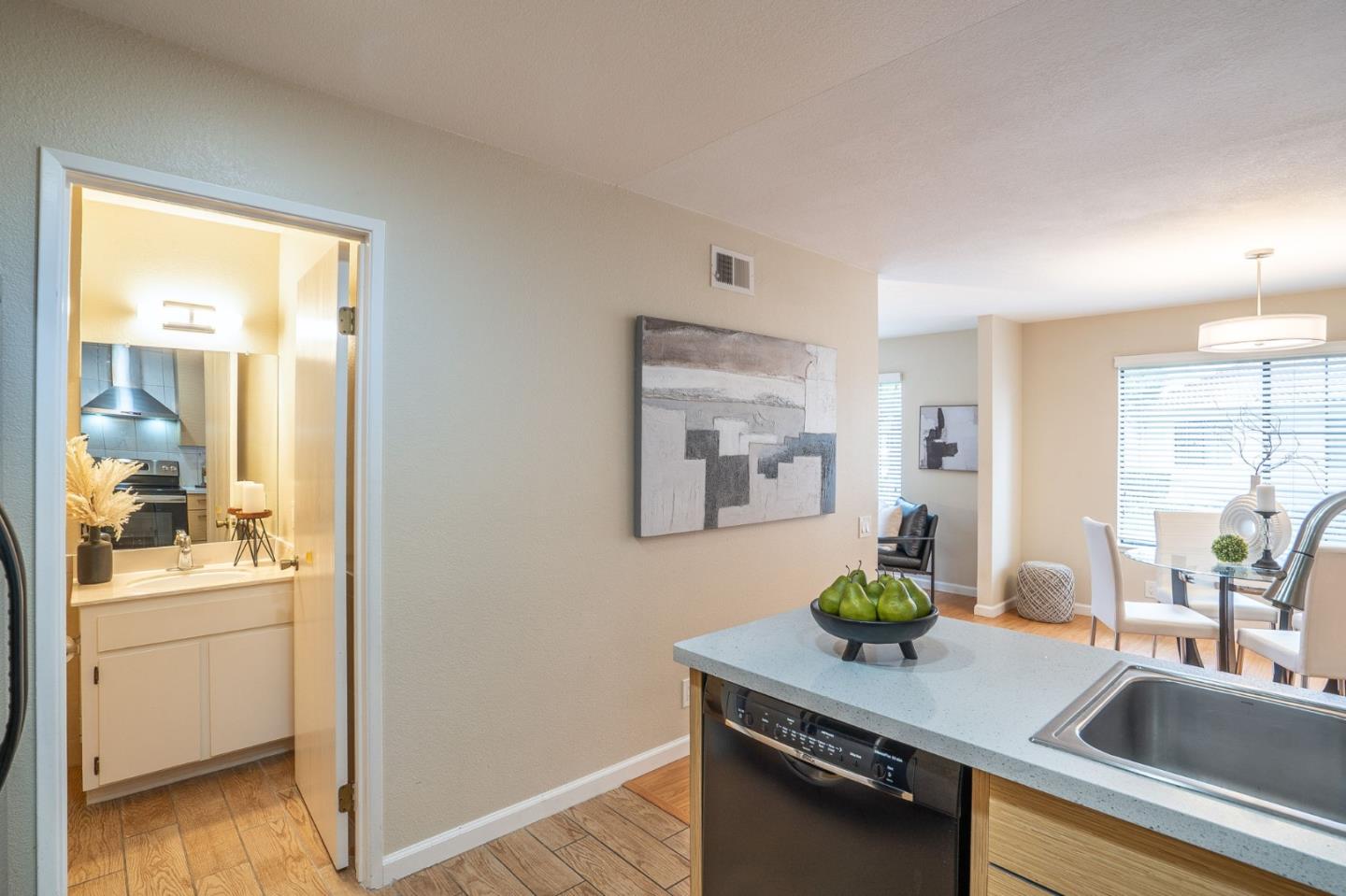 Detail Gallery Image 13 of 30 For 441 Colony Knoll Dr, San Jose,  CA 95123 - 2 Beds | 2/1 Baths