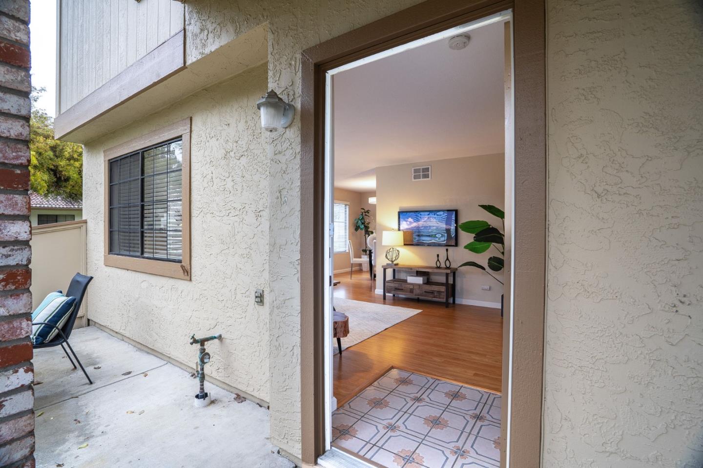 Detail Gallery Image 4 of 30 For 441 Colony Knoll Dr, San Jose,  CA 95123 - 2 Beds | 2/1 Baths