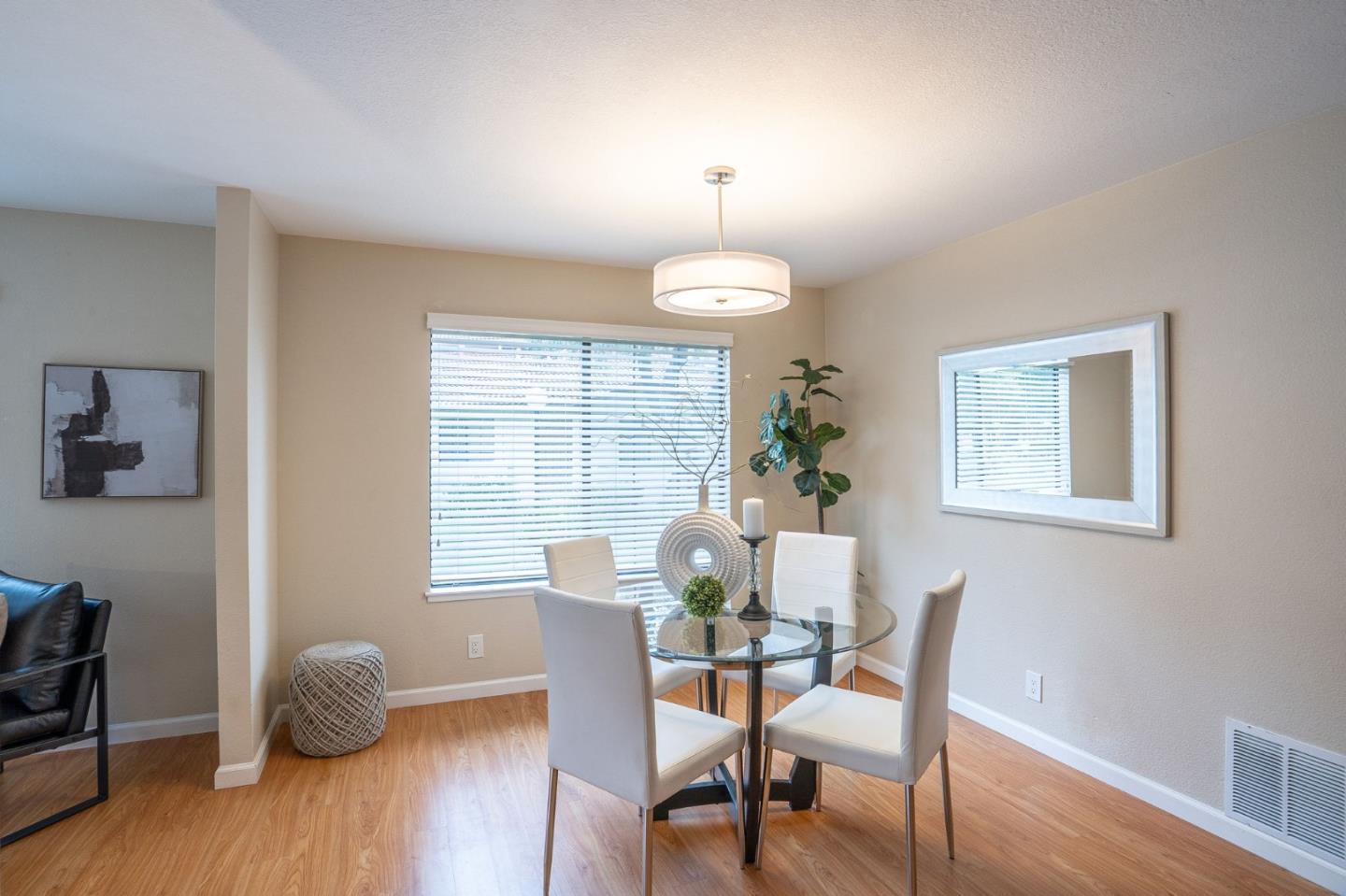 Detail Gallery Image 9 of 30 For 441 Colony Knoll Dr, San Jose,  CA 95123 - 2 Beds | 2/1 Baths