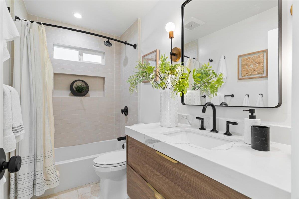 Detail Gallery Image 25 of 40 For 240 Garden Hill Dr, Los Gatos,  CA 95032 - 4 Beds | 2 Baths