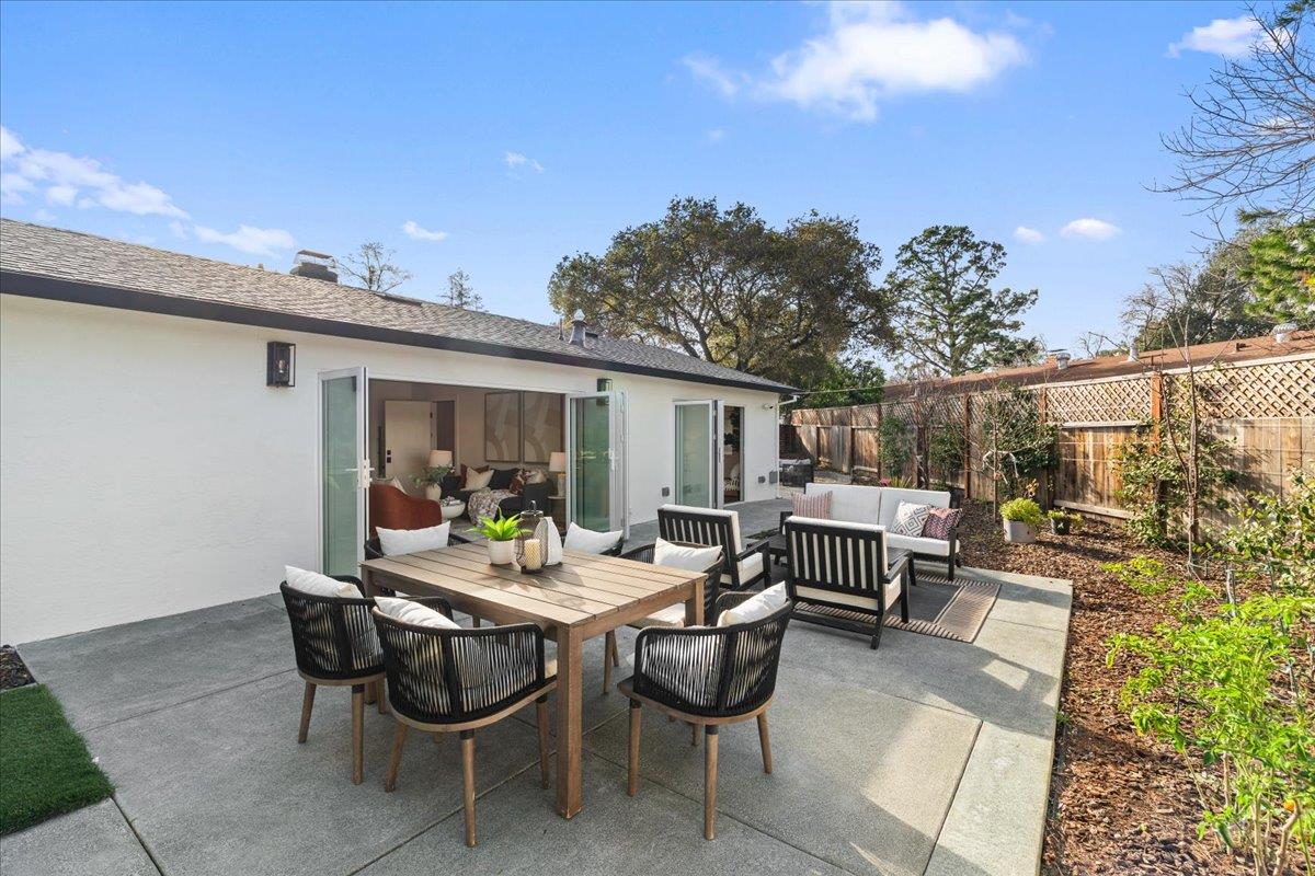 Detail Gallery Image 30 of 40 For 240 Garden Hill Dr, Los Gatos,  CA 95032 - 4 Beds | 2 Baths