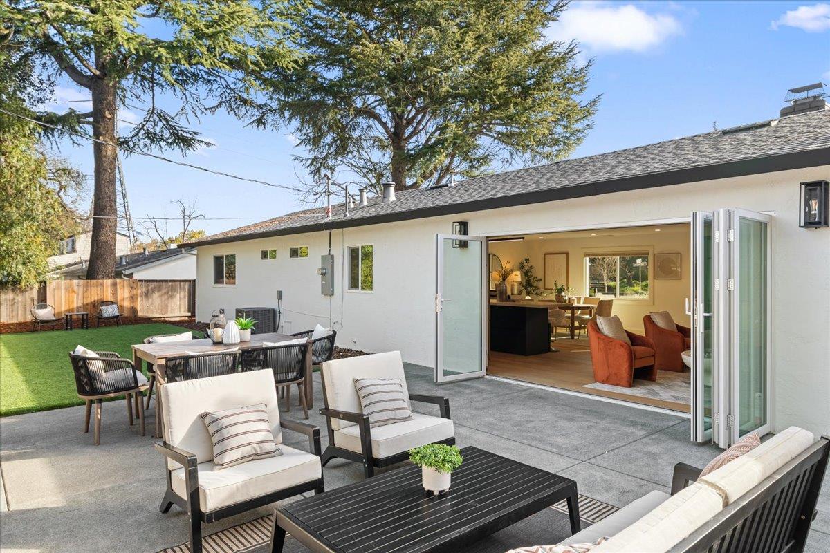 Detail Gallery Image 31 of 40 For 240 Garden Hill Dr, Los Gatos,  CA 95032 - 4 Beds | 2 Baths