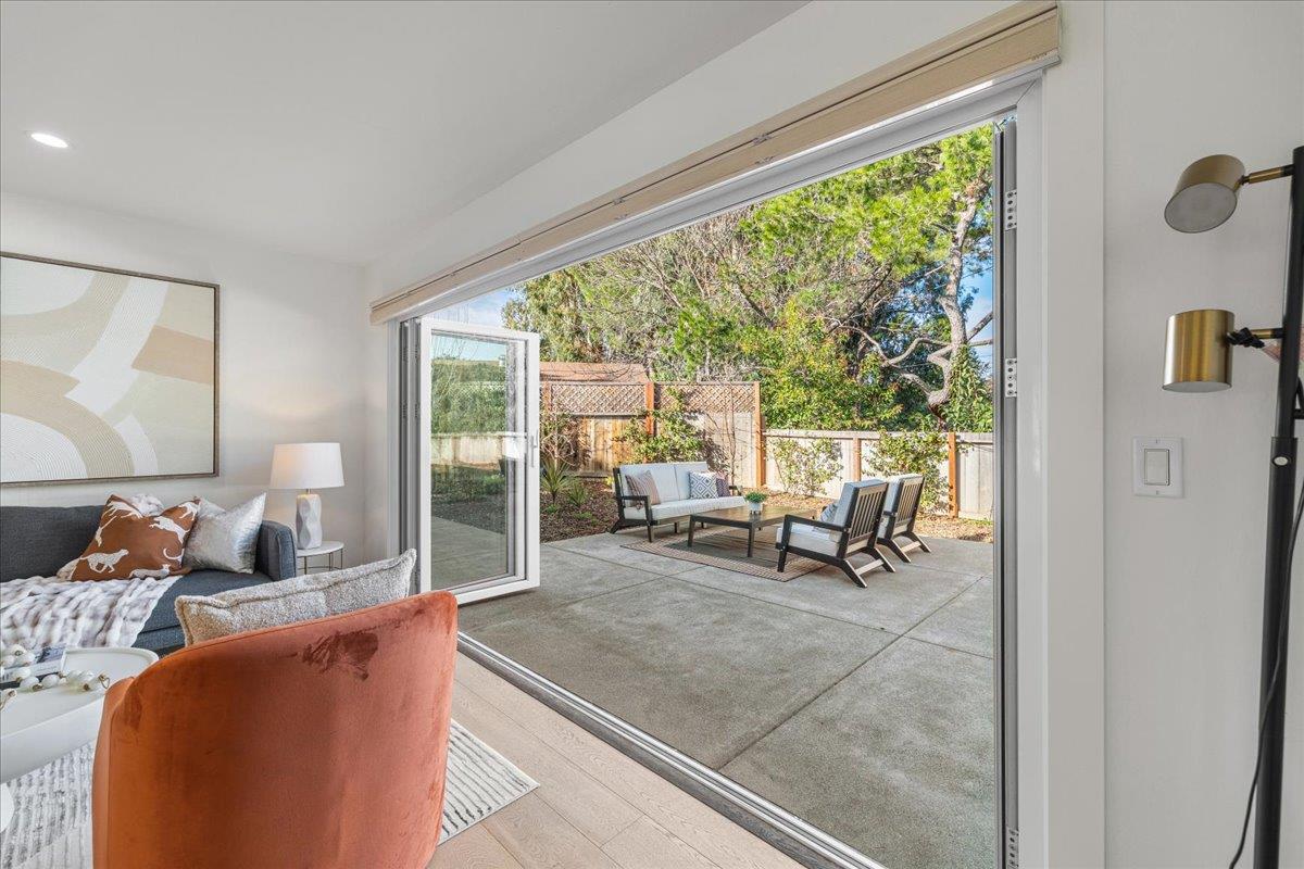 Detail Gallery Image 9 of 40 For 240 Garden Hill Dr, Los Gatos,  CA 95032 - 4 Beds | 2 Baths