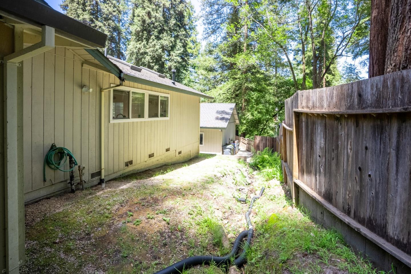 Detail Gallery Image 28 of 38 For 1151 Lakeside Dr, Felton,  CA 95018 - 2 Beds | 2 Baths