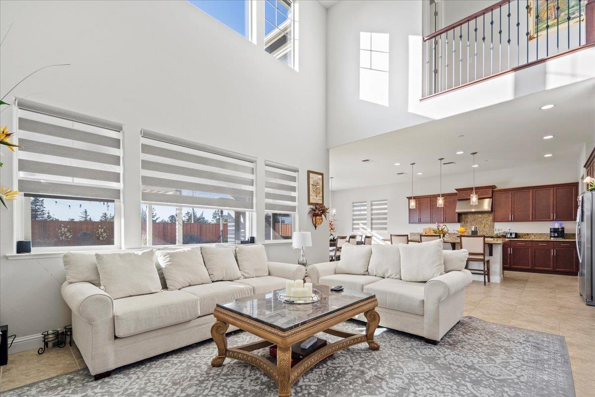Detail Gallery Image 2 of 25 For 3013 Arido Way, Marina,  CA 93933 - 4 Beds | 3 Baths
