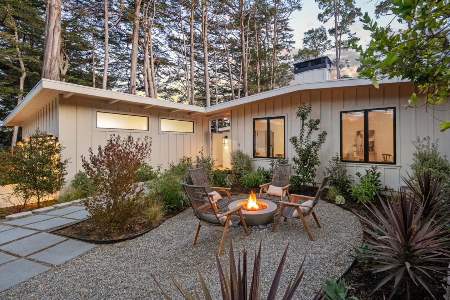 Detail Gallery Image 18 of 19 For 4158 El Bosque Dr, Pebble Beach,  CA 93953 - 3 Beds | 2/1 Baths