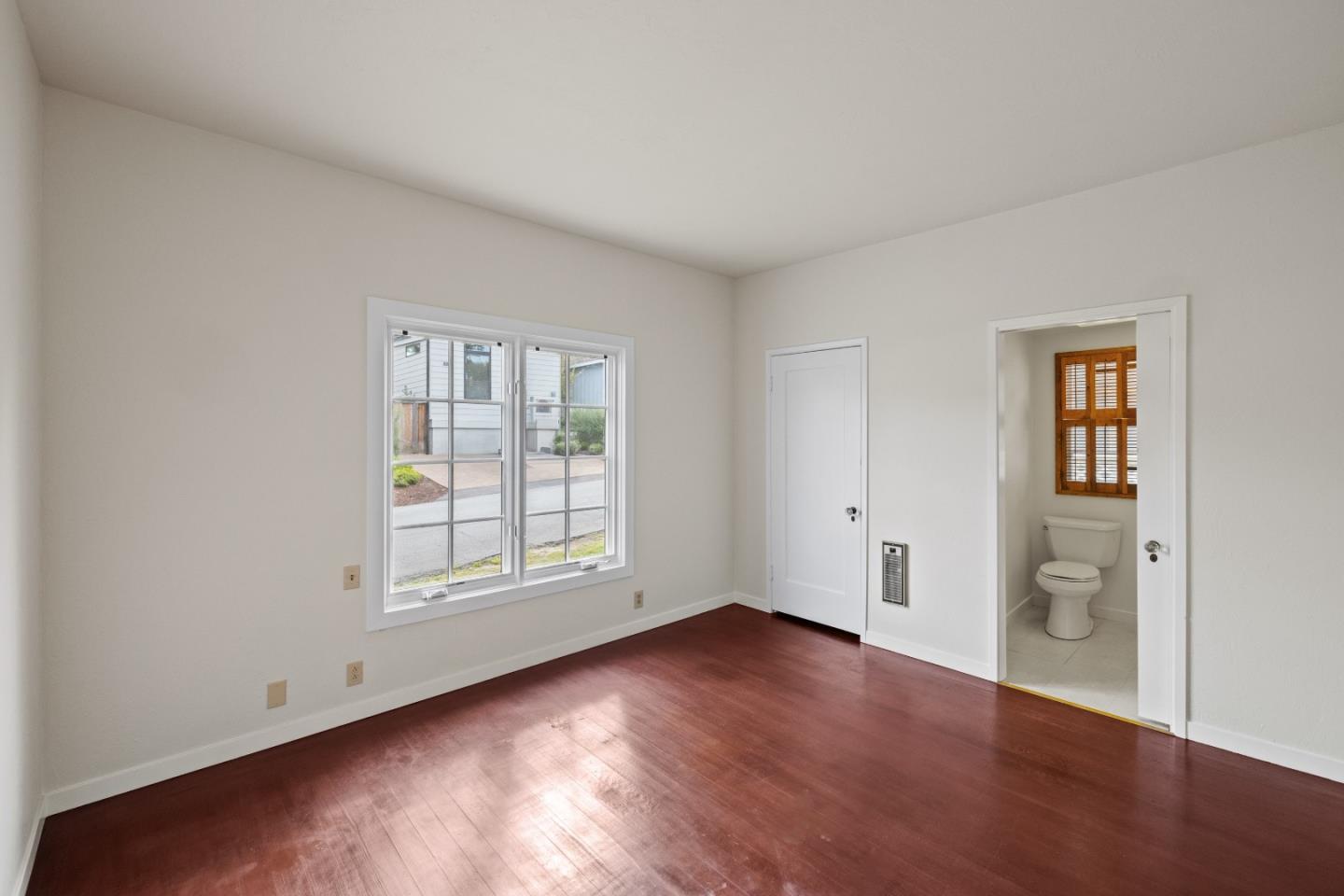 Detail Gallery Image 10 of 25 For 216 Park St, Pacific Grove,  CA 93950 - 1 Beds | 1 Baths