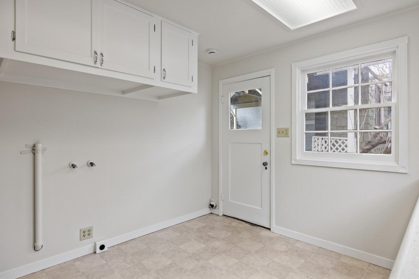 Detail Gallery Image 18 of 25 For 216 Park St, Pacific Grove,  CA 93950 - 1 Beds | 1 Baths