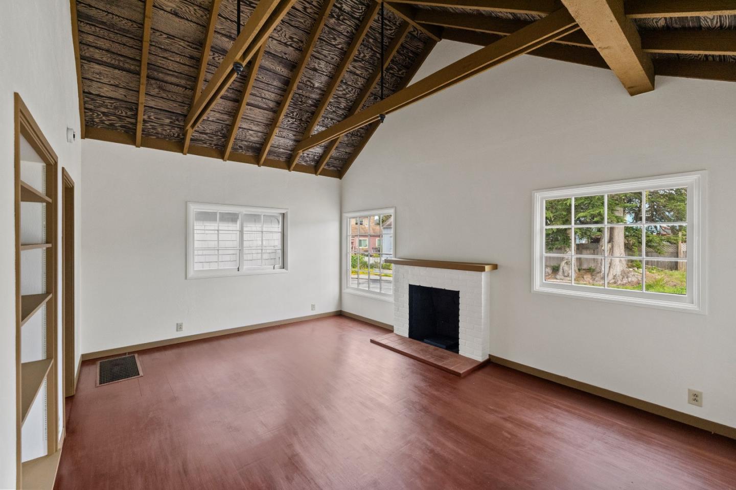 Detail Gallery Image 5 of 25 For 216 Park St, Pacific Grove,  CA 93950 - 1 Beds | 1 Baths