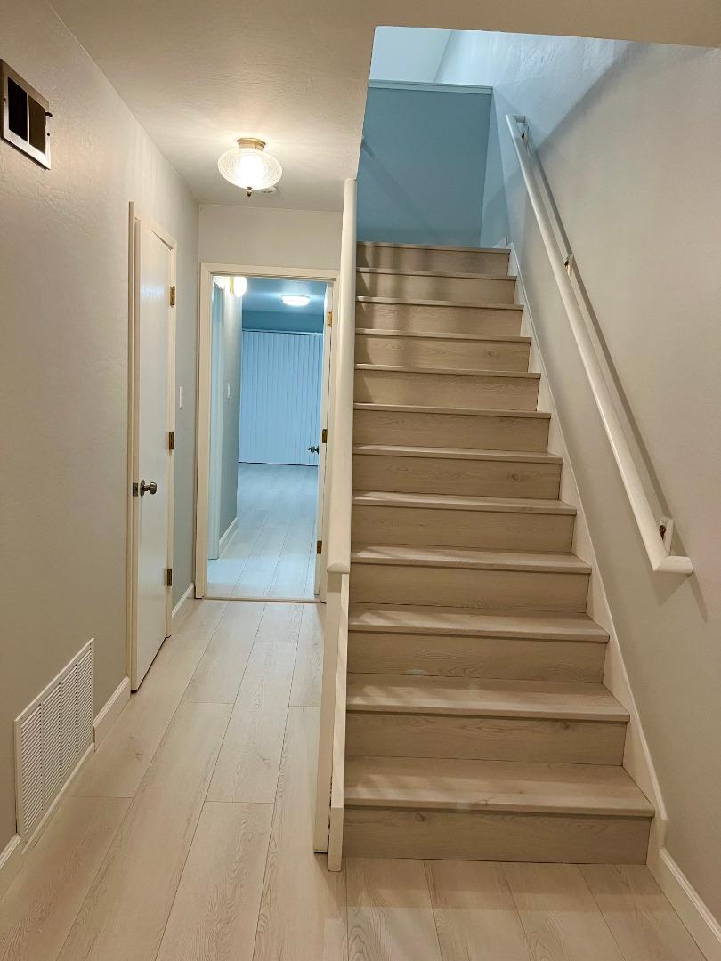 Detail Gallery Image 2 of 21 For 126 Gold Mine Dr, San Francisco,  CA 94131 - 3 Beds | 2 Baths