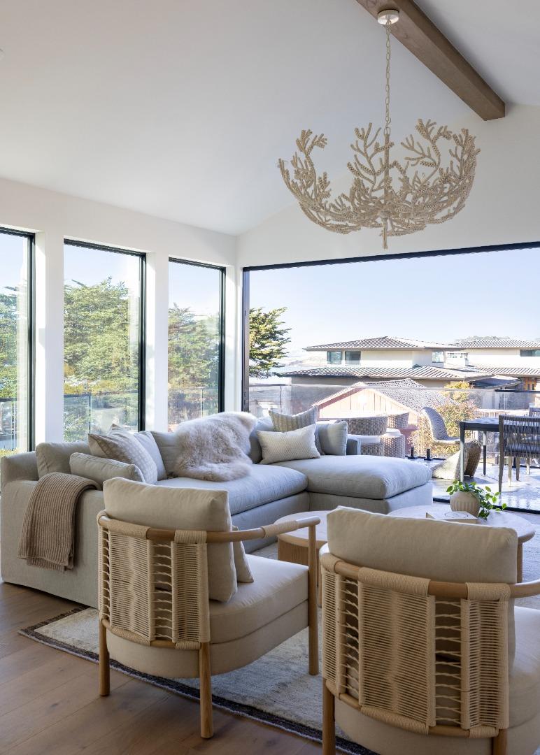 Detail Gallery Image 3 of 55 For 120 24th Ave, Santa Cruz,  CA 95062 - 4 Beds | 3/1 Baths