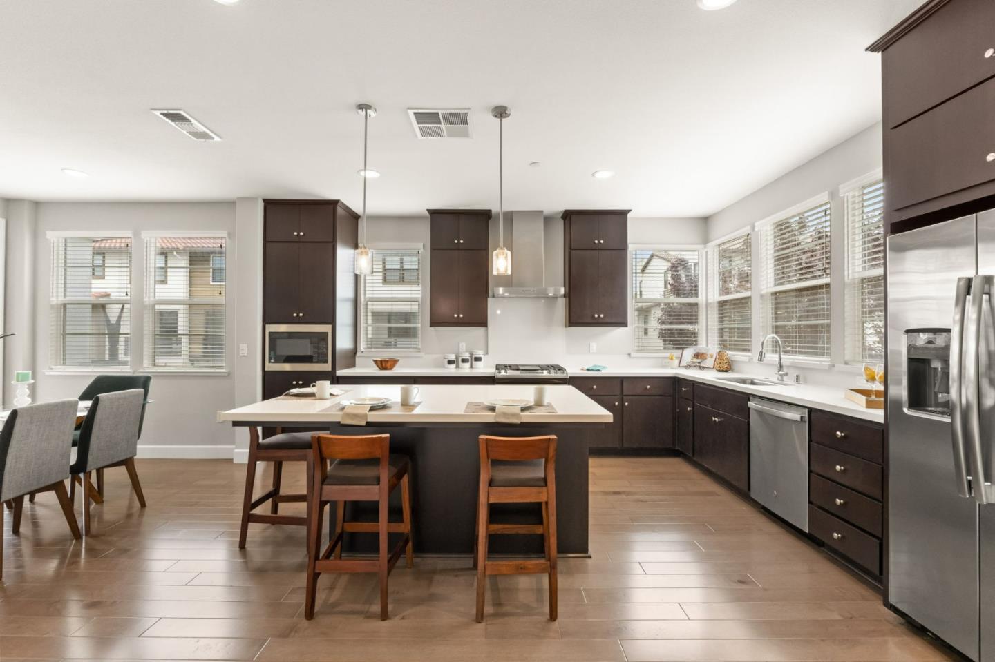 Detail Gallery Image 11 of 38 For 37532 Trestle Ter, Fremont,  CA 94536 - 3 Beds | 3/1 Baths