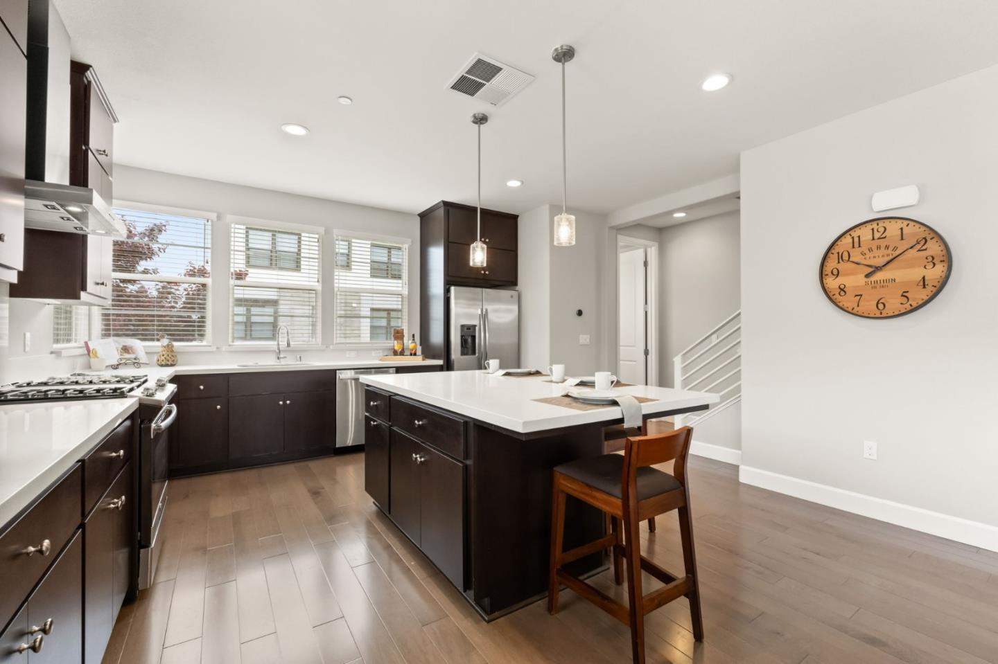 Detail Gallery Image 12 of 38 For 37532 Trestle Ter, Fremont,  CA 94536 - 3 Beds | 3/1 Baths