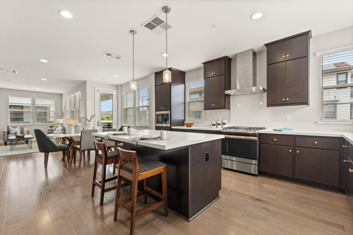 Detail Gallery Image 13 of 38 For 37532 Trestle Ter, Fremont,  CA 94536 - 3 Beds | 3/1 Baths